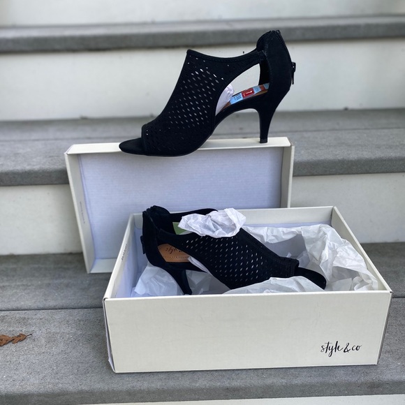 Style & Co Sandal - Picture 2 of 6